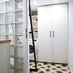 Central Studio Apartment